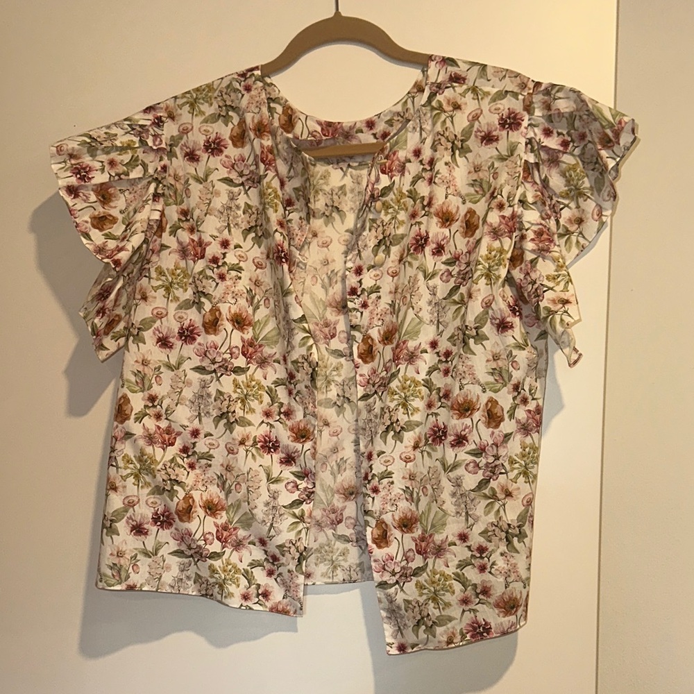 Floral Print Ruffle Sleeve Blouse